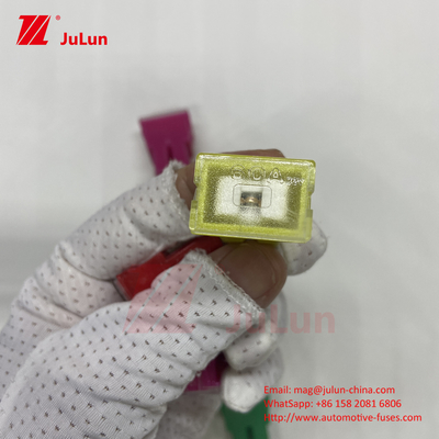JCASE อัตโนมัติ เครื่องตัดวงจรรถยนต์ที่มั่นคง พร้อมการป้องกันความอ้วนและความแรงดัน 32V