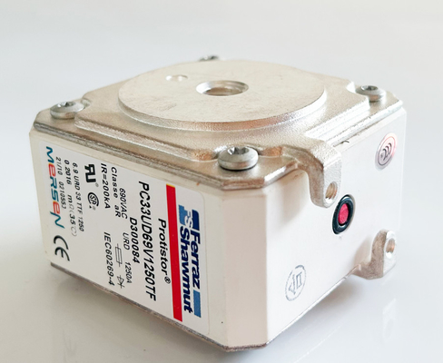 Ferraz D300084 เซรามิกเดิมรถไฟฟิวส์ 1250A 690V 200KA DC ความผิดพลาดปัจจุบัน