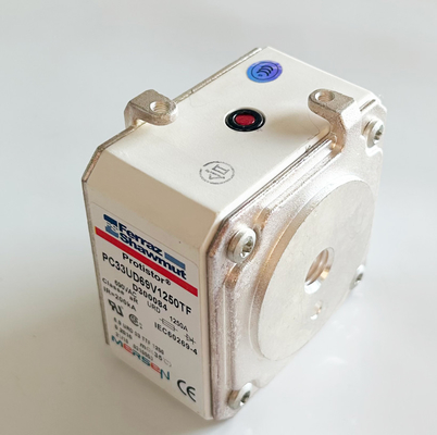 Ferraz D300084 เซรามิกเดิมรถไฟฟิวส์ 1250A 690V 200KA DC ความผิดพลาดปัจจุบัน