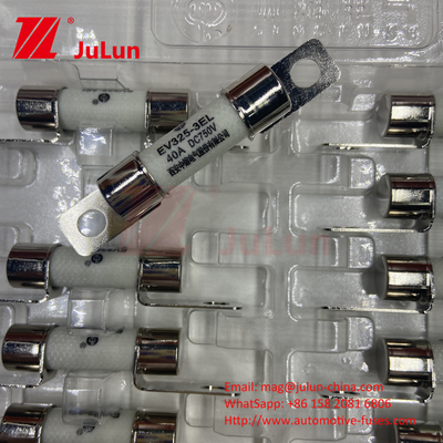 DC750V 10A-100A กล่อง EV Fuse สําหรับระบบการดึงของรถไฟฟ้า 25A 30A 50A EV FUSE