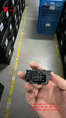 สัญญาณรถ Renault 6490.NG สัญญาณอันตราย หยุด BC45-13A350-BA FORD