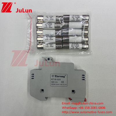 1000VDC-1500VDC ผู้ถือไฟฟิวส์แสงอาทิตย์ PV พร้อมไฟฟิวส์ 2 แอมเปอร์ ไฟฟิวส์แสงอาทิตย์ DC สายต่อไฟฟิวส์กลม
