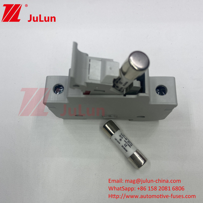 โรงงานมืออาชีพ BYPV-18 1pole 16a 1000v Dc Din Rail Fuse Holder กับ 1500v Dc Fuse สําหรับแสงอาทิตย์