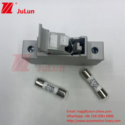1500VDC ซอลารี PV Fuse Holder กับ Fuse สําหรับ Solar Photovoltaic Inverter แอพลิเคชั่น