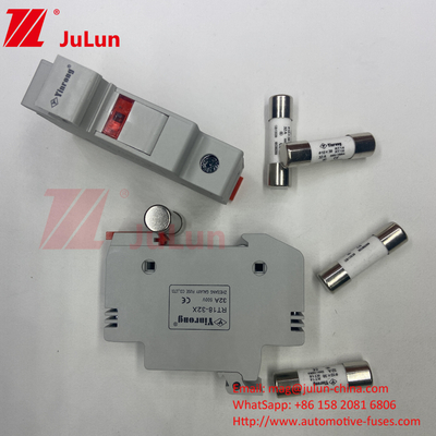 1000VDC 1500VDC 500VDC DIN Rail Solar Panel DC 32 แอมเปอร์ ตัวถือไฟฟ้าแสงอาทิตย์ที่มีไฟฟ้าสําหรับ PV Pho