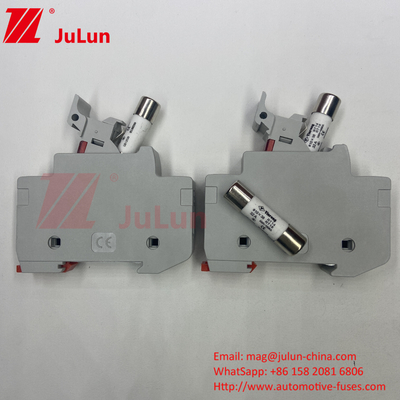 ตัวถือไฟฟิวส์แสงอาทิตย์แบบกระบอก Din Rail / ตัวถือไฟฟิวส์แสงอาทิตย์ PV ด้วยความจุในการสลาย 30kA