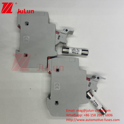 30kA DC เรตโซลาร์ฟิวส์สําหรับรถไฟฟ้าไฟฟ้าไฟฟ้า BusS 1000V ฟิวส์เบสสูท 10 * 38 ฟิวส์คอร์เนียร์
