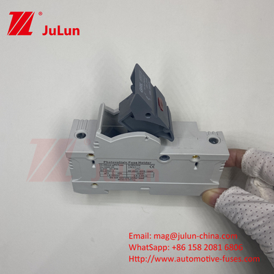 ตัวถือไฟฟ้าไฟฟ้าแสงอาทิตย์ที่ได้รับการรับรองจาก DIN Rail สําหรับแผ่นไฟฟ้าแสงอาทิตย์ RT18 AC Fuses Fast Blow Ceramic 22x58