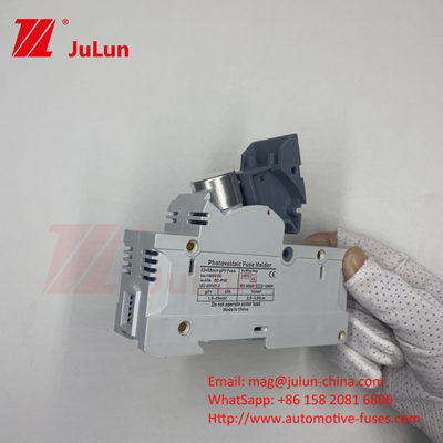 1000V DC Solar Photovoltaic Inverter Fuses RT18 ซีรีส 10x38 3P DIN Rail Mounted 32A ความจุสําหรับฟิวส์ 1500V