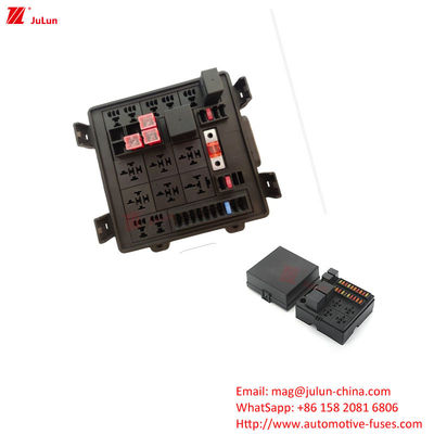 30A-500A เครื่องตัดวงจรติดต่อทองแดง EU UL Certified พลาสติก / ไนลอน Housing สําหรับรถไฟฟ้า