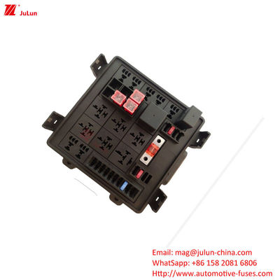 30A-500A เครื่องตัดวงจรติดต่อทองแดง EU UL Certified พลาสติก / ไนลอน Housing สําหรับรถไฟฟ้า