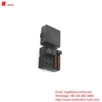 เครื่องตัดวงจรที่สามารถตั้งค่าใหม่ได้ สําหรับตัวถือไฟฟิวส์รถยนต์ ตอบสนอง EU UL Stan