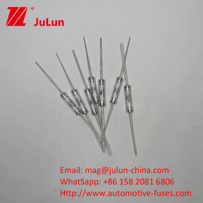 ASTM HV660 10A 500VDC 30KA เซรามิกออโตโมทีฟ ฟิวส์ พร้อมการติดตั้งคลับฟิวส์รู PCB