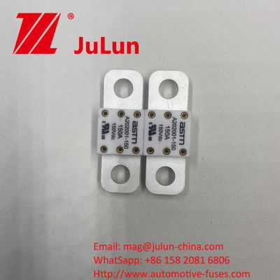 วิธีการติดตั้งสกรูบอลท์ A202001 300A 150VDC เซรามิครถยนต์เซฟิวส์สําหรับการเรียงความเร็วสูงและการป้องกันวงจรสั้น