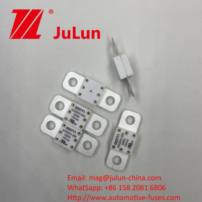 เครื่องยนต์เซรามิก A202001-400A ฟิวส์ 150VDC คุณสมบัติไฟฟ้า 1.0 ใน 4 ชั่วโมง 3.0 ใน 10s สูงสุด ระยะหุ้ม 39 มม