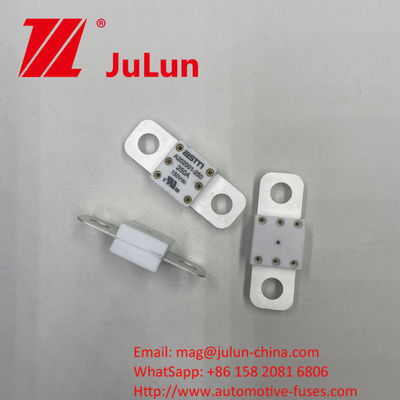 A202001-100A 150VDC เซรามิกออโตโมทีฟ ฟิวส์สําหรับระบบการดึง EV แนะนําทอร์คที่แคบ 11-13N · m สําหรับการติดตั้ง M8