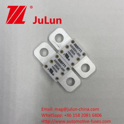 A202001-100A 150VDC เซรามิกออโตโมทีฟ ฟิวส์สําหรับระบบการดึง EV แนะนําทอร์คที่แคบ 11-13N · m สําหรับการติดตั้ง M8