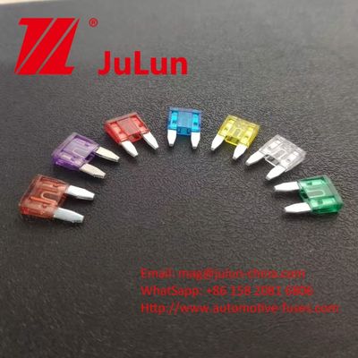 อิเล็กทรอนิกส์รถยนต์ 30A Blade เครื่องไฟฟ้ารถยนต์ ด้วยและประสิทธิภาพ 32V 58V