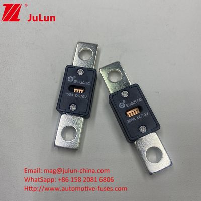 ระยะหุ้ม 51 มม รถยนต์ EV320*-5X 225A 70VDC ฟิวส์ 68*19*10 มม 6KA ความสามารถในการทําลายสําหรับรถยนต์ผลงาน