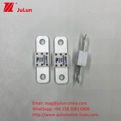 การแปลงพลังงาน เซรามิกออโตโมทีฟ ฟิวส์ A202008 ASTM 150A 125VDC M8 การติดตั้งลูกขัด