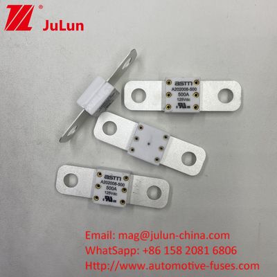 ระยะสั้น 500A 125VDC การป้องกันวงจร Battey Fuse ขนาดเล็ก ระยะระยะระยะสูงระหว่าง 2 หลุม 50.8 มม.