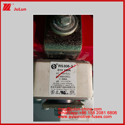 RS306-3 D1V 630A สี่เหลี่ยมรถไฟฟ้า ฟิวส์ ดีเยี่ยมผลประกอบการ DC EE รางรถไฟฟ้า รางรถไฟฟ้า EV การใช้งาน รางรถไฟฟ้า