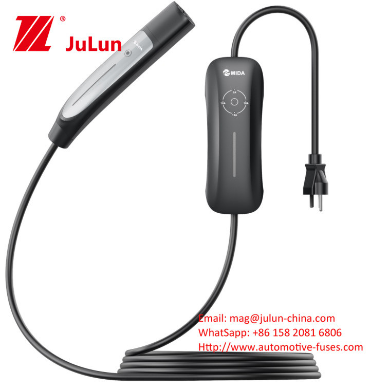 Tesla Portable EV Charger 2000V เครื่องชาร์จรถยนต์พกพาที่ยั่งยืน กฎหมายยุโรป ออสเตรเลีย หัวแปลง