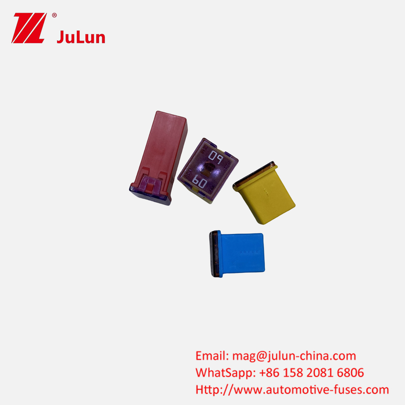 495 กล่องฟิวส์ 20A30A40A50A60 นําเข้ารถยนต์ขนาดเล็ก สี่เหลี่ยม ฟิวส์ 32V 58V ตู้จุดบุหรี่