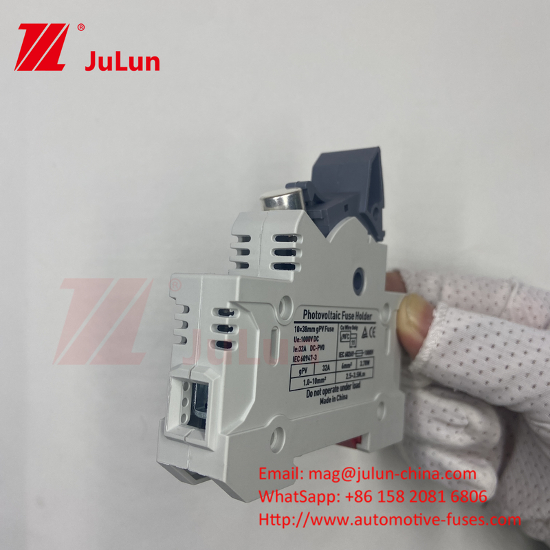 ตัวถือไฟฟ้าไฟฟ้าแสงอาทิตย์ที่ได้รับการรับรองจาก DIN Rail สําหรับแผ่นไฟฟ้าแสงอาทิตย์ RT18 AC Fuses Fast Blow Ceramic 22x58