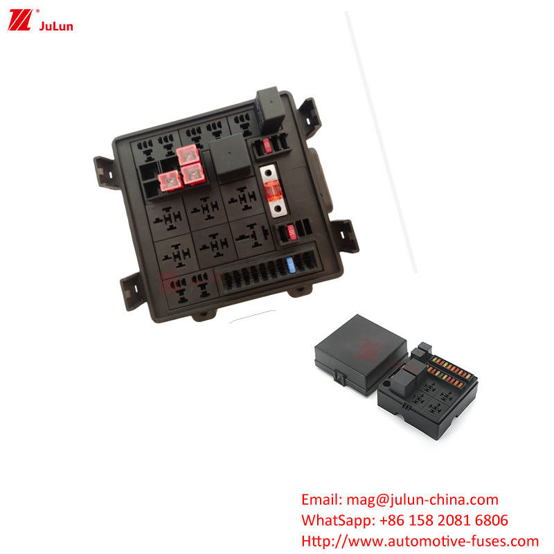 30A-500A เครื่องตัดวงจรติดต่อทองแดง EU UL Certified พลาสติก / ไนลอน Housing สําหรับรถไฟฟ้า
