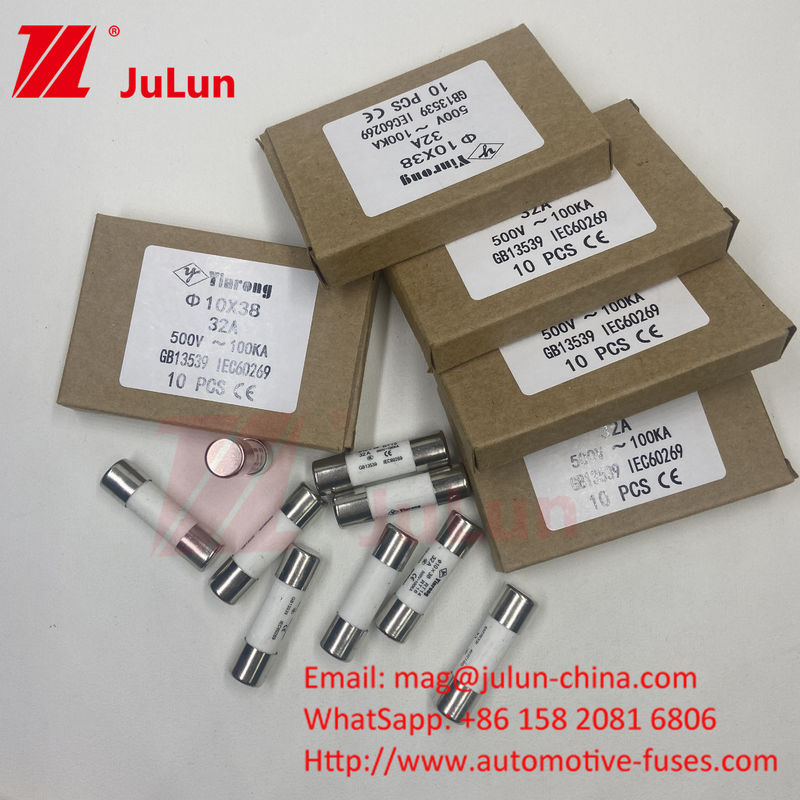 32A 10*38mm 15A 690VDC 1000VDC แผนที่ติดตั้งไฟฟ้าไฟฟ้าแสงอาทิตย์