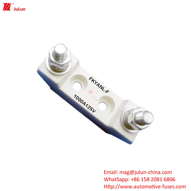 พลาสติก / กล่องไนลอน ความดันเฉพาะ 125V ต่ํากว่า ที่นั่งไฟฟิวส์รถไฟฟ้า ในรถบัส / เรือ / รถบรรทุก / แทรคเตอร์