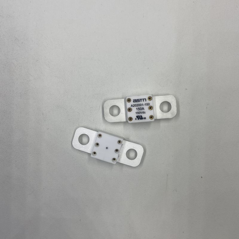 การป้องกัน 350A 150VDC ขนาดเล็ก เซรามิครถไฟฟิวส์ ปัจจุบันที่ระดับสูง แนะนํา ทอร์คแคบ 11-13N · m