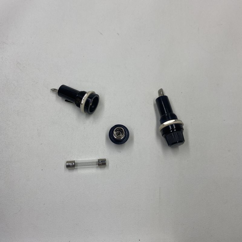 ผู้ถือไฟฟิวส์สําหรับ PCB Board การติดตั้งคําตอบ Knob ประเภท 6 * 30mm