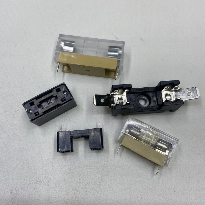 ฟิวส์ตัวถือ 5 * 20 มิลลิเมตร ความดันสูงสุด 10A 250VDC ฟิวส์เซรามิก 6x30 มิลลิเมตร บน PCBA
