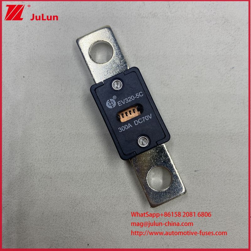 100A DC70V เฟยส์รถไฟฟ้าสุดยอด EV320-5C 5X 150A 300A DC70V การชาร์จเร็วด้วยวัสดุกระเป๋าเซรามิก และกระแสตัดสูงสุด 6KA