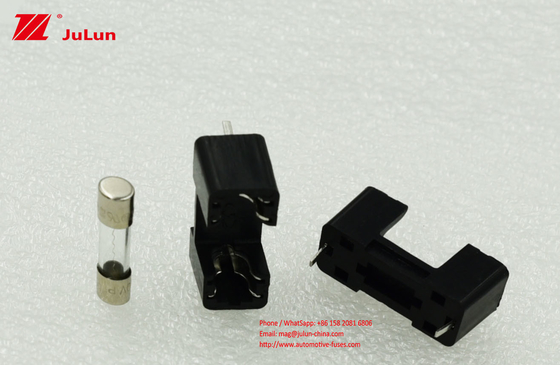 PTF-15 PCB ติดตั้งฟิวส์ 5X20 สีดำแผงวงจรฟิวส์ 10A 250V