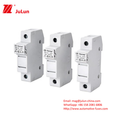 IEC60269.6 ฟิวส์แสงอาทิตย์ PV ประสบความสําเร็จที่ดีที่สุดการกระจายพลังงาน Inverter กับกระบอก