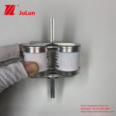 690V วอลเตจเรตติ้ง BUSSMANN 630MMT เซรามิกออโตโมทีฟ ฟิวส์กับ Twin Flat Plate Bolt Design สําหรับการติดตั้ง M6/M8
