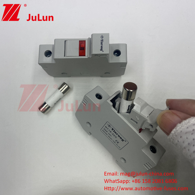 เงินไฟฟิวส์พานีลโซลาร์ PV สําหรับ Inverter โมดูลการป้องกันไฟฟิวส์ถือ 1500v 30a
