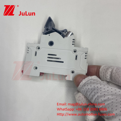DIN Guide Fuse Holder 15A 1000VDC With Ceramic Fuse Holder Design 14*85mm 32a 1000VDC Pv ฟิวส์ฮอลเลอร์