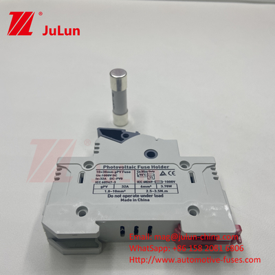 1000V DC Solar Photovoltaic Inverter Fuses RT18 ซีรีส 10x38 3P DIN Rail Mounted 32A ความจุสําหรับฟิวส์ 1500V