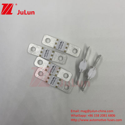 A121601-150A ASTM รถยนต์ มินิ ฟิวส์ โบลท์ประเภทเรียงค่า DC 125VDC รถไฟฟ้า การป้องกัน