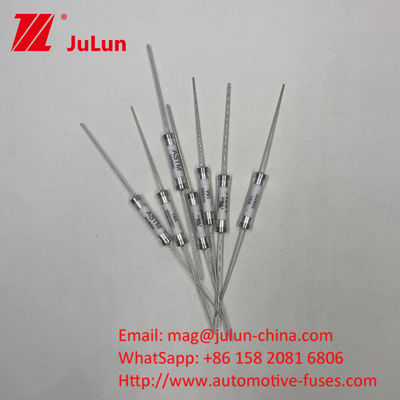 500V ASTM 30A เซรามิค ฟิวส์ กับ ฟิวส์ แคลมป์ สําหรับ 10A-30A ไฟฟ้าปัจจุบัน 500VDC