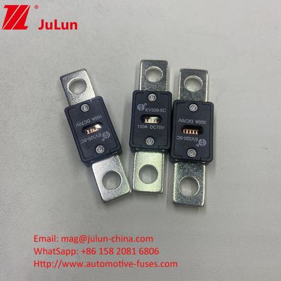 150A 70VDC EV320-5X เซรามิก ออโตโมทีฟ ฟิวส์ หินทรายควอตซ์ คุณสมบัติไฟฟ้า 1.0 ใน 4 ชั่วโมง 3.0 ใน 10s มากที่สุด