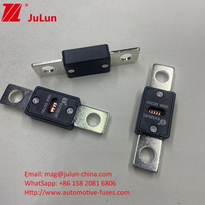 ระยะหุ้ม 51 มม รถยนต์ EV320*-5X 225A 70VDC ฟิวส์ 68*19*10 มม 6KA ความสามารถในการทําลายสําหรับรถยนต์ผลงาน